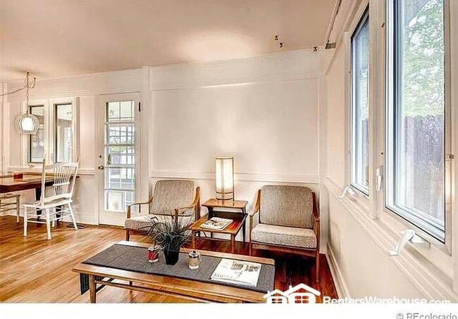 Building Photo - Charming 2 Bed 1 Bath in Great Neighborhood!