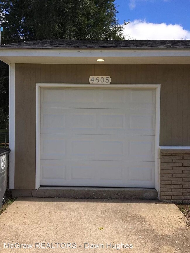 Building Photo - 3 br, 1 bath House - 4605 N. Cheyenne Ave.