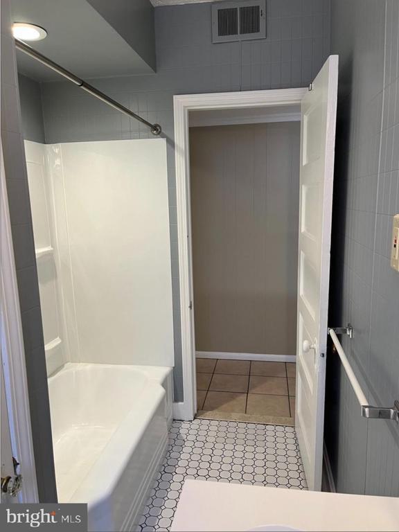 Foto del edificio - 116 Haddon Ave