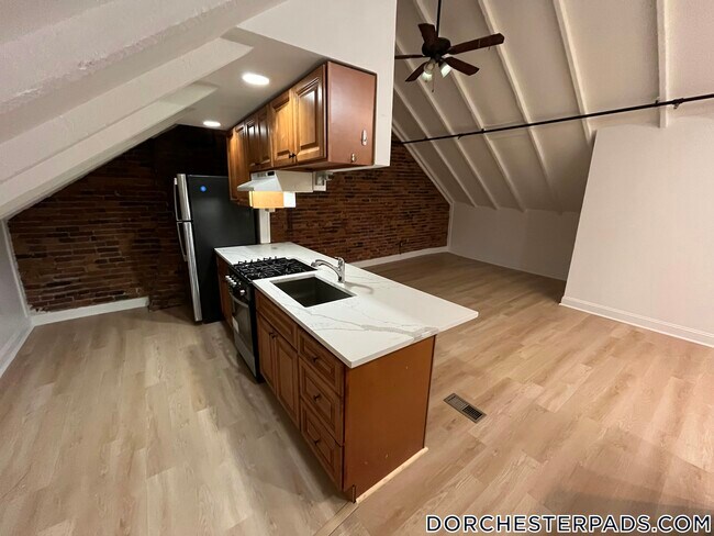 Foto del edificio - 402 Neponset Ave