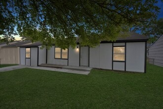 Building Photo - 9429 Fairland Dr