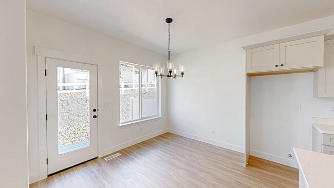 Building Photo - 4593 Olive Ave