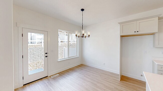 Foto del edificio - 4593 Olive Ave