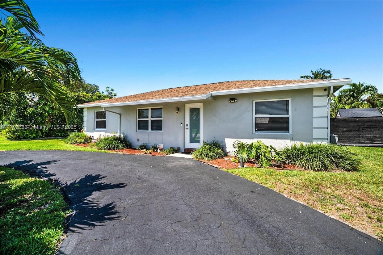Foto principal - 19445 Carolina Cir