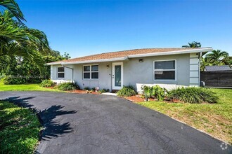 Building Photo - 19445 Carolina Cir