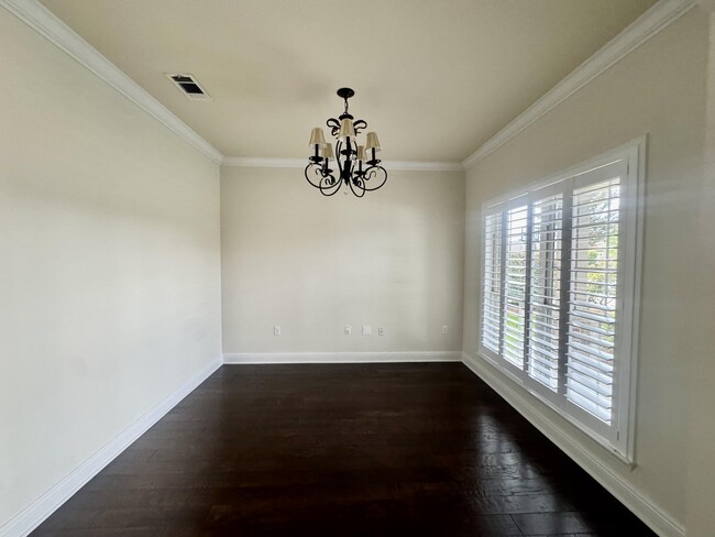 Building Photo - 256 Cocobolo Dr