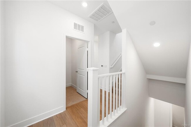 Building Photo - 239 Yerba