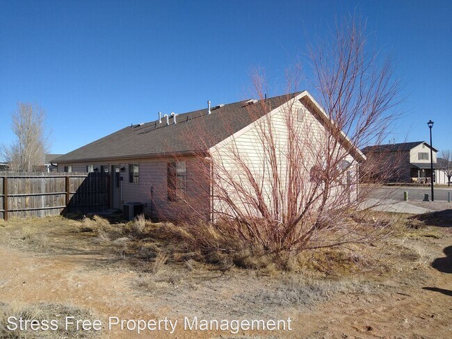 Foto del edificio - 2 br, 1 bath House - 77 North 4250 West