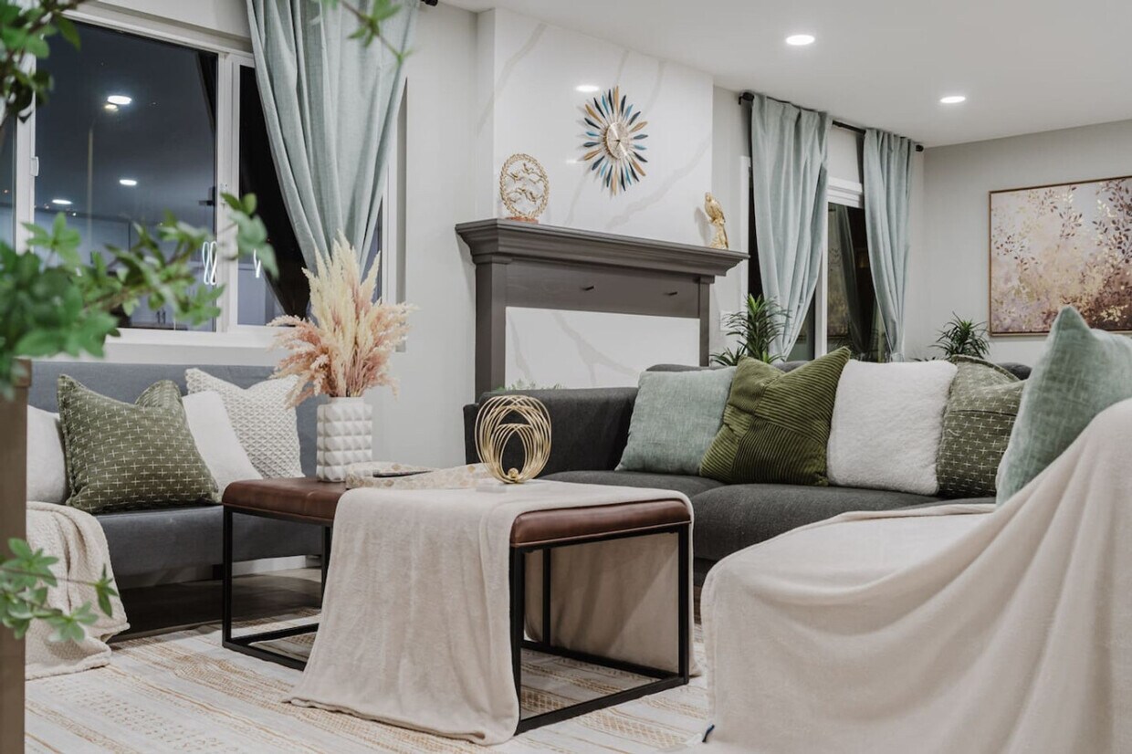 Foto principal - 9804 Costa Lago St