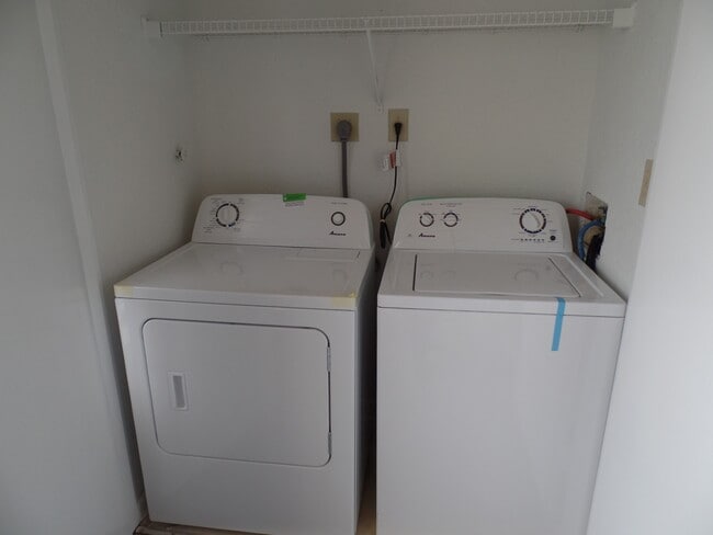 Photo - 2851 N Oakland Forest Dr House