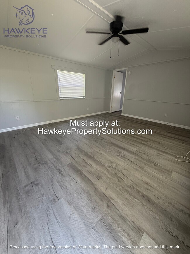 Foto del edificio - 3315 E Main St