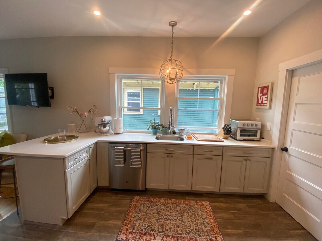 Foto principal - 31 Coolidge Rd