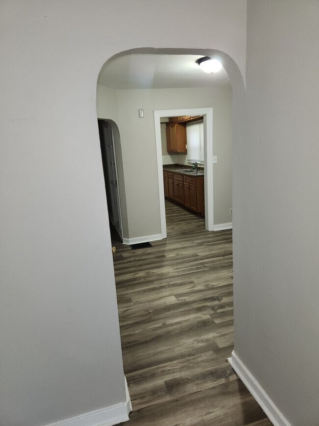 Building Photo - 56 Parkwood