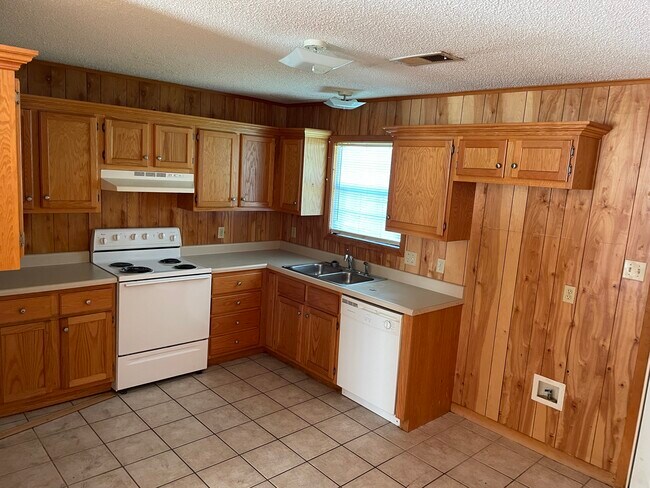 Kitchen - 1105 N Church St