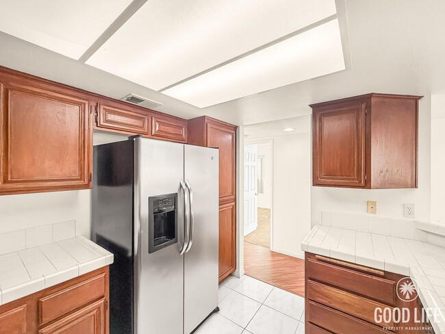 Building Photo - 2B/2BA Condo in Mira Mesa Available for Rent!