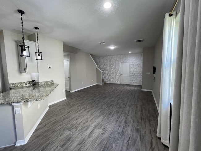 Building Photo - 2581 Econ Landing Blvd