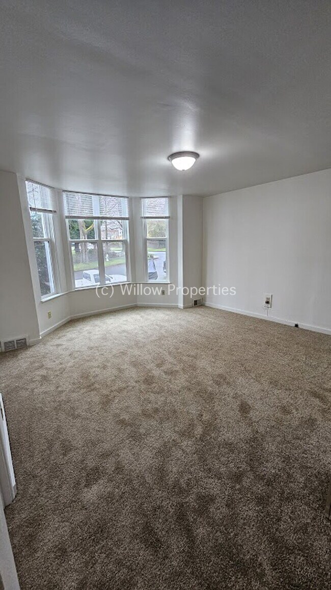 Foto del edificio - Charming One Bedroom in North Tacoma
