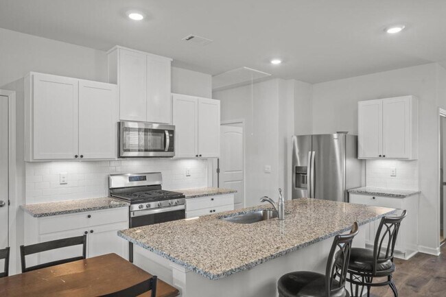 Building Photo - 2448 Quinn Dr