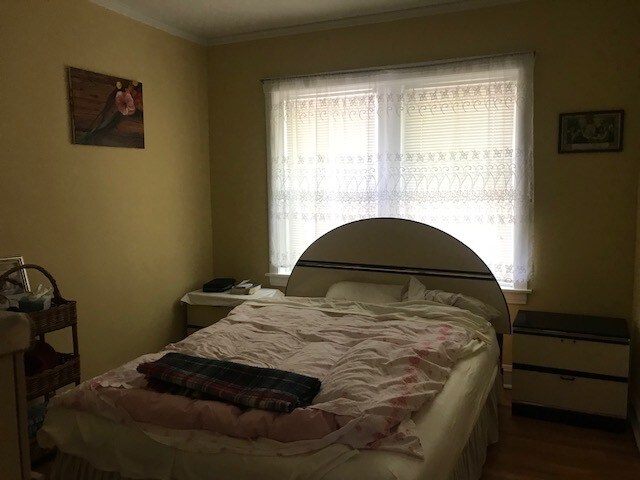 Foto del interior - 5409-5411 W Barry Ave