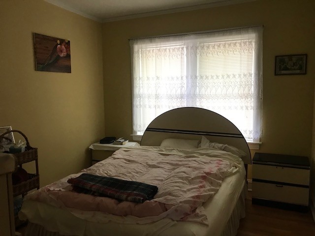 Interior Photo - 5409-5411 W Barry Ave