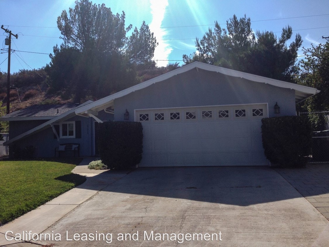 Primary Photo - 27350 Denoya Dr