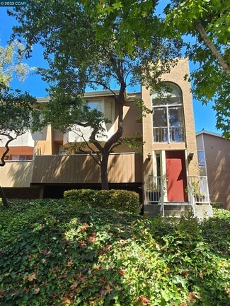 Building Photo - 2121 Vale Rd