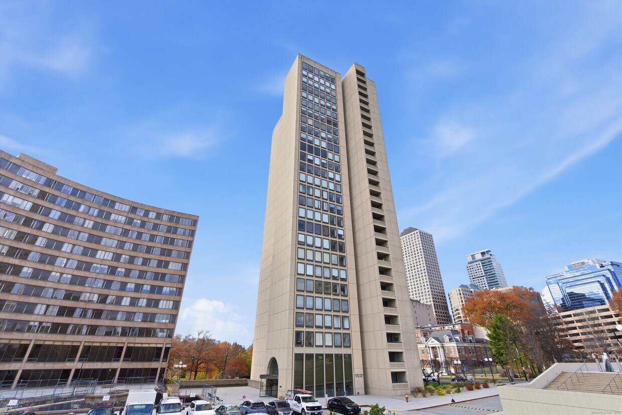 Primary Photo - 1 Gold St