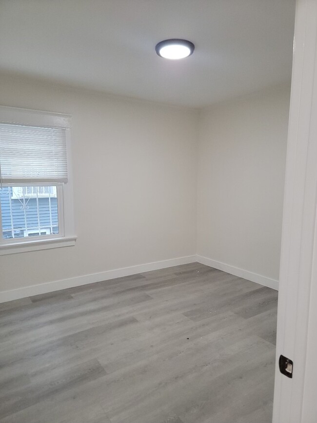 Foto del edificio - 442 E 16th St