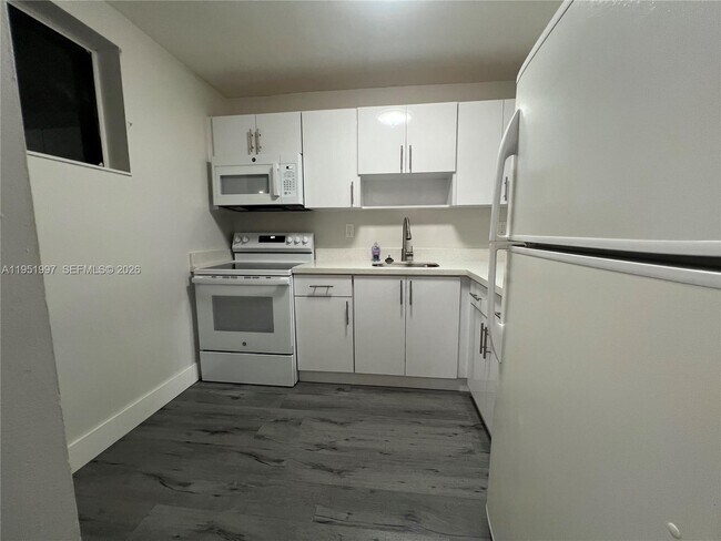 Building Photo - 11309 SW 200th St