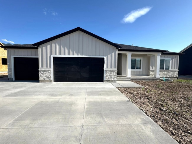 Building Photo - 1360 E 1220 N