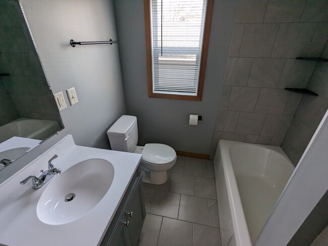 Remodeled bathroom - 907 Main St