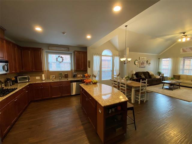 Foto del edificio - 3817 Landsdowne Dr