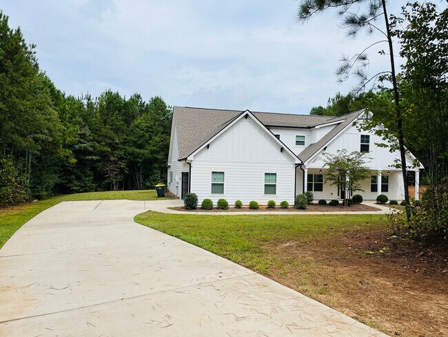 Foto del edificio - ***MOVE IN SPECIAL*** Wow! Perfect 4 bedro...