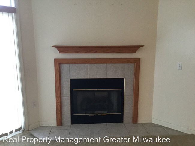 Building Photo - N16-W26533 Wild Oats Dr