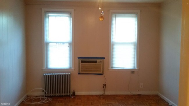 Building Photo - 5604 Remsen Pl