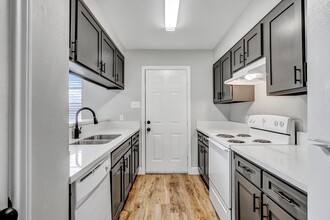 Building Photo - Spanish Villa Apartments