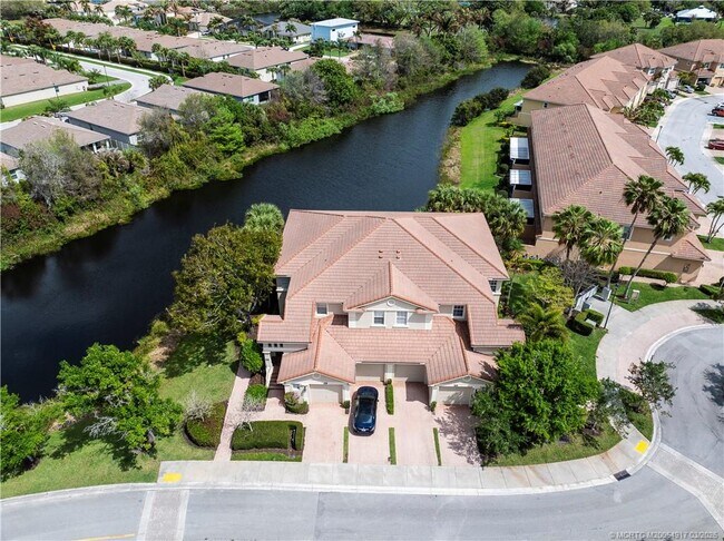 Foto del edificio - 691 SW Glen Crest Way