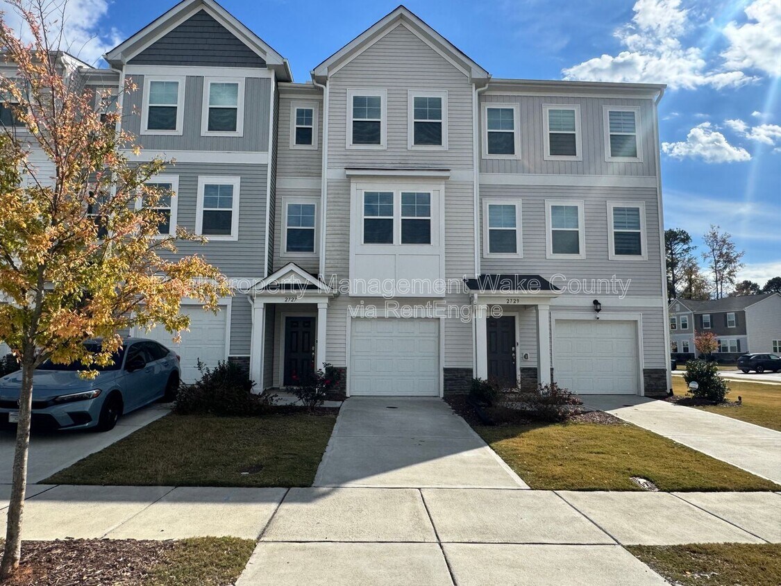 Foto principal - 2727 Chert Ln