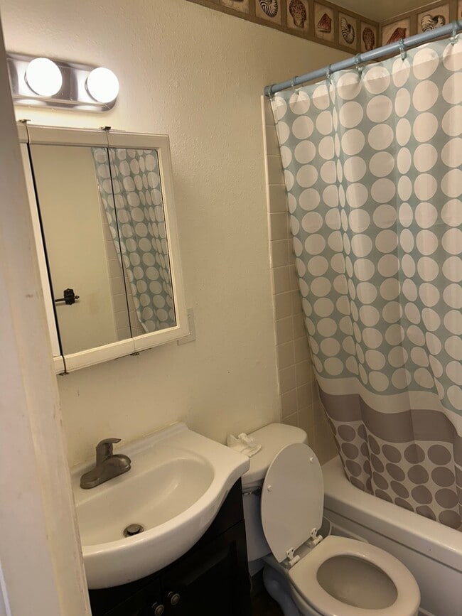 Building Photo - 509 Marine Ave