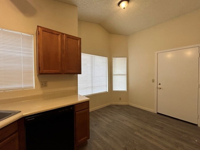 Building Photo - 2743 S 156th Ave