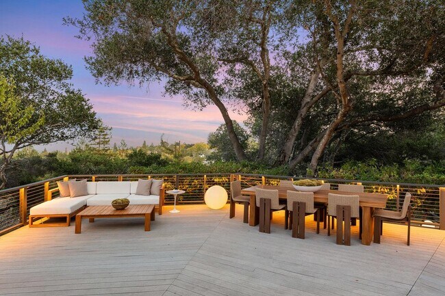 Foto del edificio - 745 Endfield Way