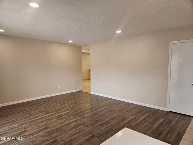 Building Photo - 6816 Alto Rey Ave