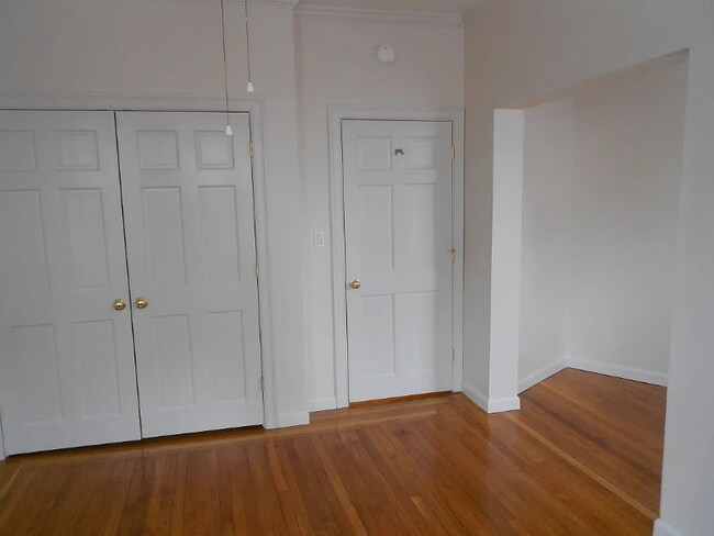 Foto del edificio - 33 Edgerly Rd