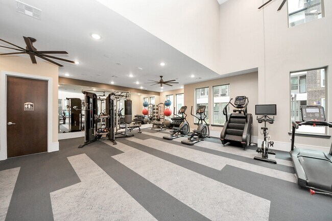 Foto del edificio - 4840 N Shepherd Dr