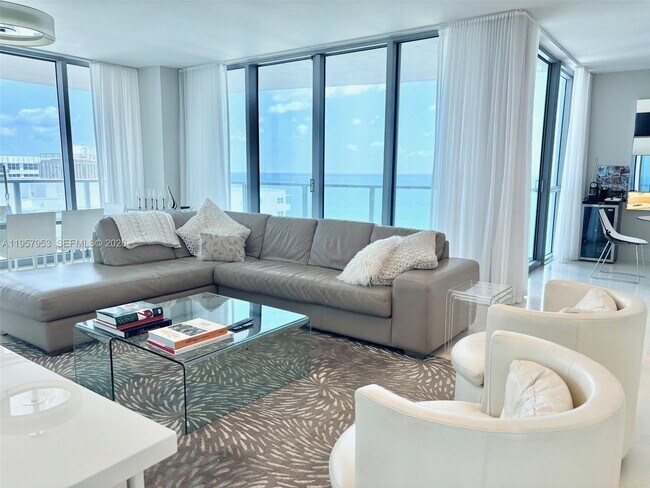 Building Photo - 3101 S Ocean Dr