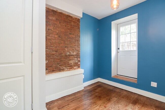 Building Photo - 1305 Herkimer St