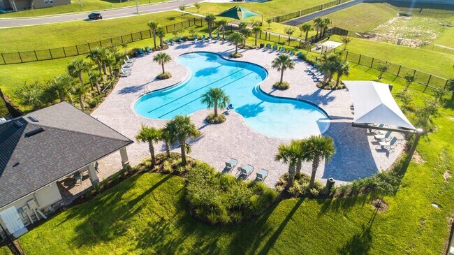 Building Photo - Stunning 4-bedroom, 3-bathroom, 2-stall garage, home. The only thing missing is you.