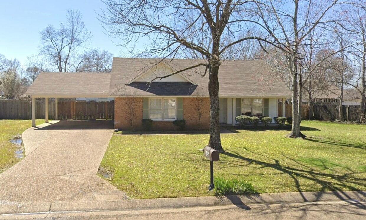 Primary Photo - 3/2 for Rent in Flowood!