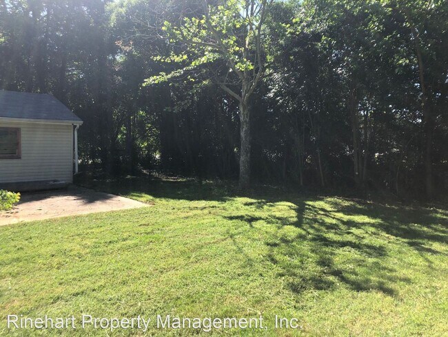 Foto del edificio - 3 br, 1 bath House - 2215 Rosewood Drive