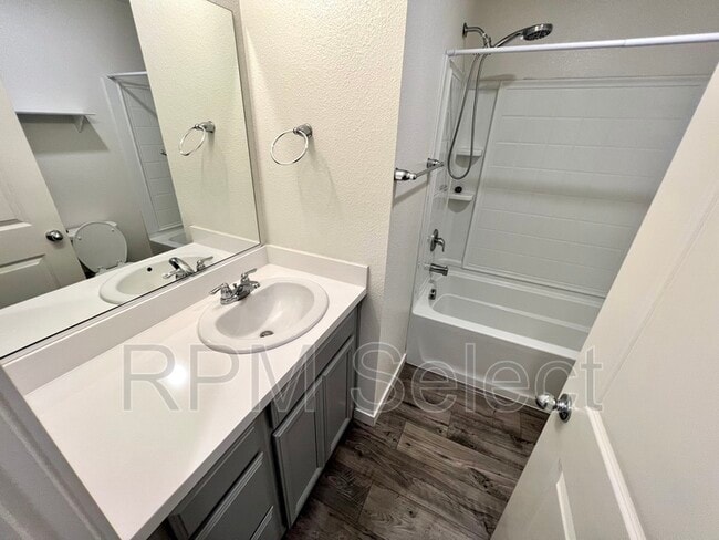 Foto del edificio - 4360 White Ash Ln